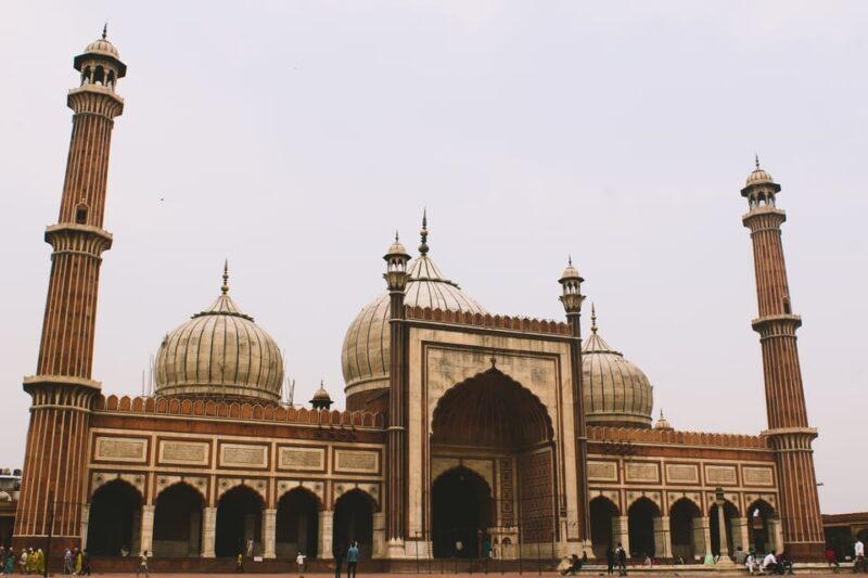 Delhi: Guided City Spirituality and Cultural Diversity Tour - Authentic Insights from Reviews