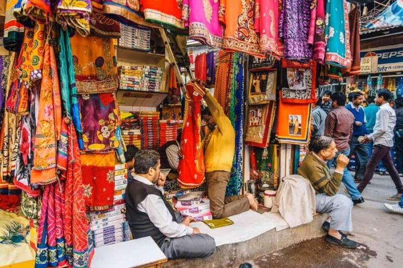 Delhi: Guided Shopping Tour Experience w/ Female Expert - Summary: Why This Tour Works