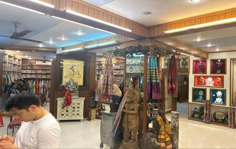 Delhi: Guided Shopping Tour Experience With Female Guide - A Deep Dive into the Delhi Guided Shopping Tour
