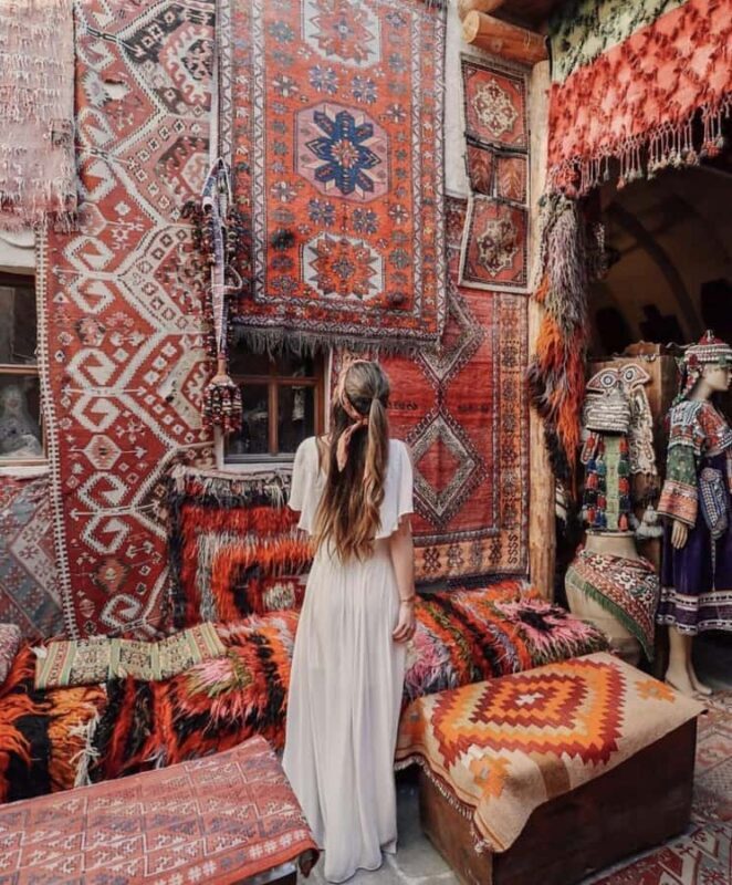 Delhi: Guided Shopping Tour with Female Consultant - Key Points