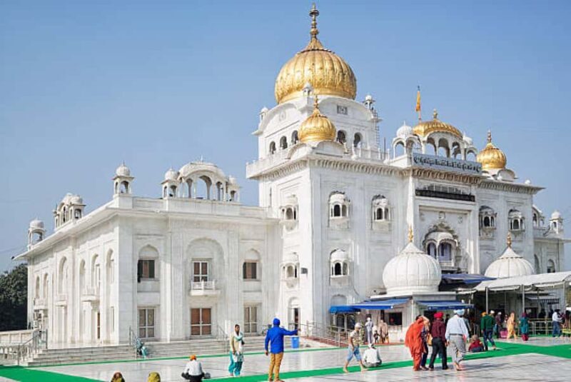 Delhi: Gurudwara Bangla Sahib Tour with Langar Meal - The Sum Up