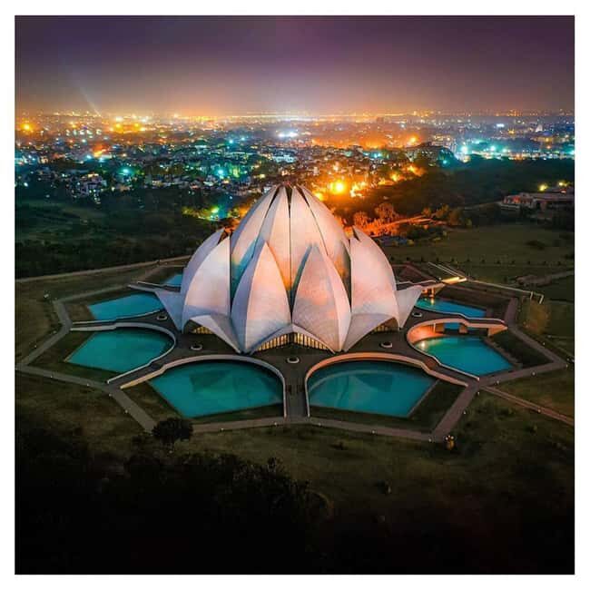 Delhi: Lotus Temple Private Guided Tour with Transfer - Discovering the Lotus Temple: What to Expect