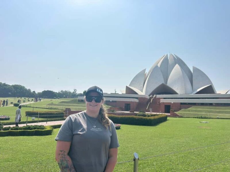 Delhi: Lotus Temple Walking Tour - An Authentic Walk through Delhi’s Most Recognizable Landmark