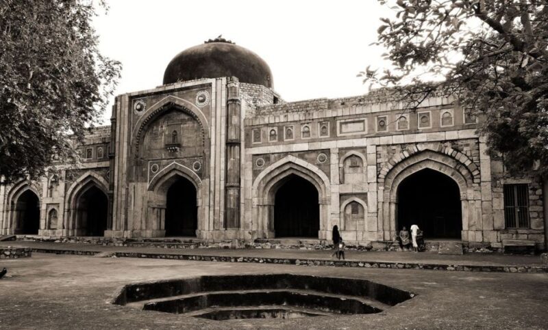 Delhi: Mehrauli with Some Prominent Sites Walk Tours - Why You Should Consider This Tour
