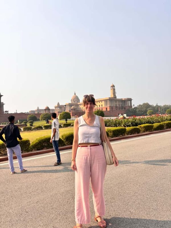 Delhi: Metro Heritage Tour with Guide - Delhi: Metro Heritage Tour with Guide