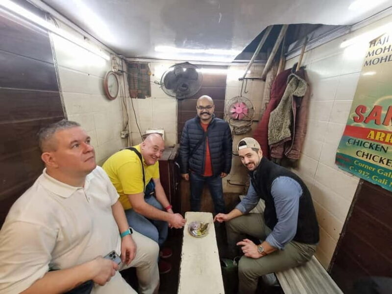 Delhi: No Delhi Belly Food Tour with Chai Tea - Key Points