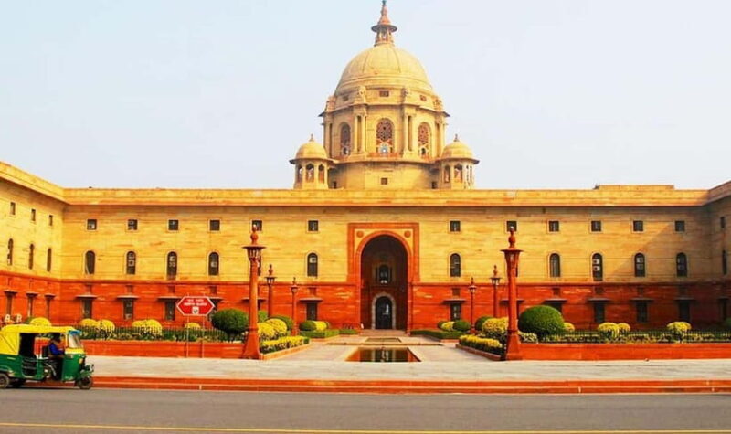 Delhi: Old and New Delhi City Private Guided Day Trip - Who Should Consider This Tour?