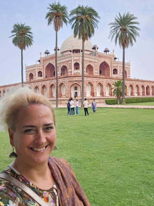 Delhi: Old and New Delhi Full Day Guided Tour with Transfers - Who Is This Tour Best For?