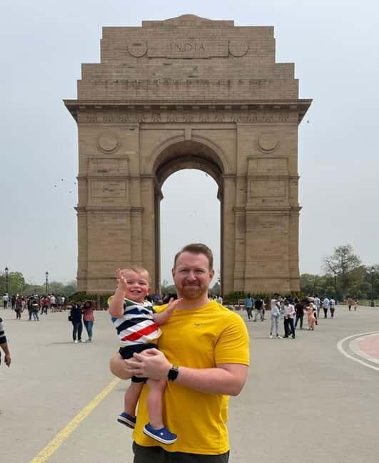 DELHI: Old And New Delhi Private Guided Tour With Entrances - Key Points