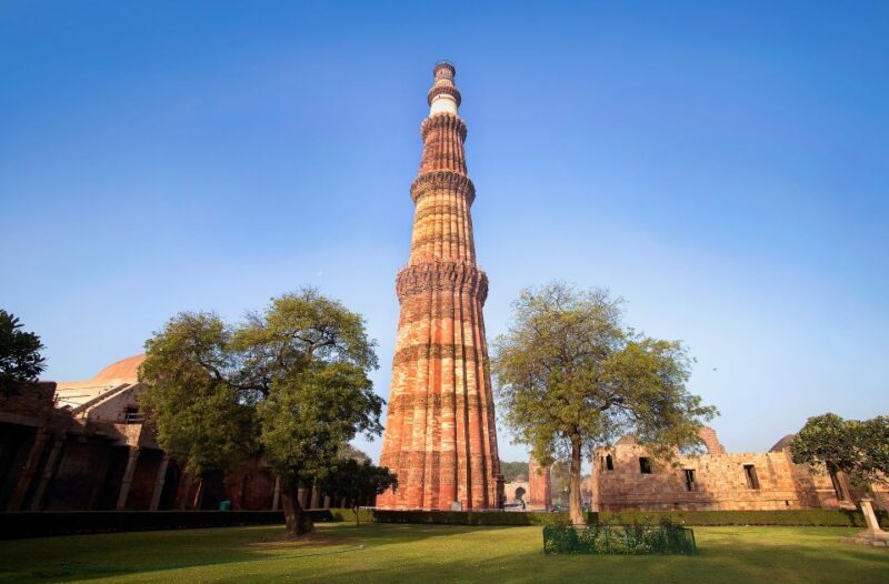 Delhi: Old and New Delhi Private Sightseeing Tour - Who Should Consider This Tour?