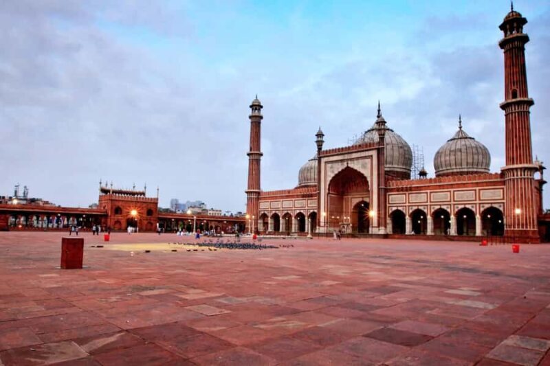 Delhi: Old Delhi Walking Tour with Rickshaw Ride - Key Points