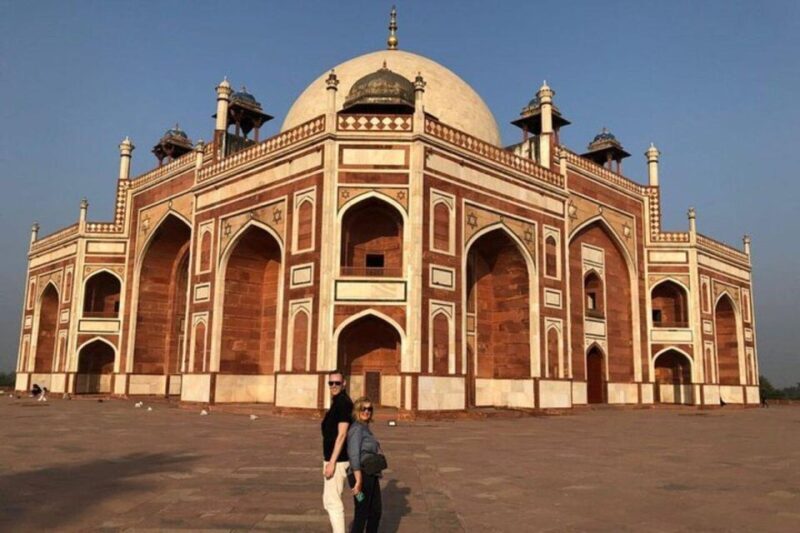 Delhi: Private Old and New Delhi Day Trip with Guide - Key Points