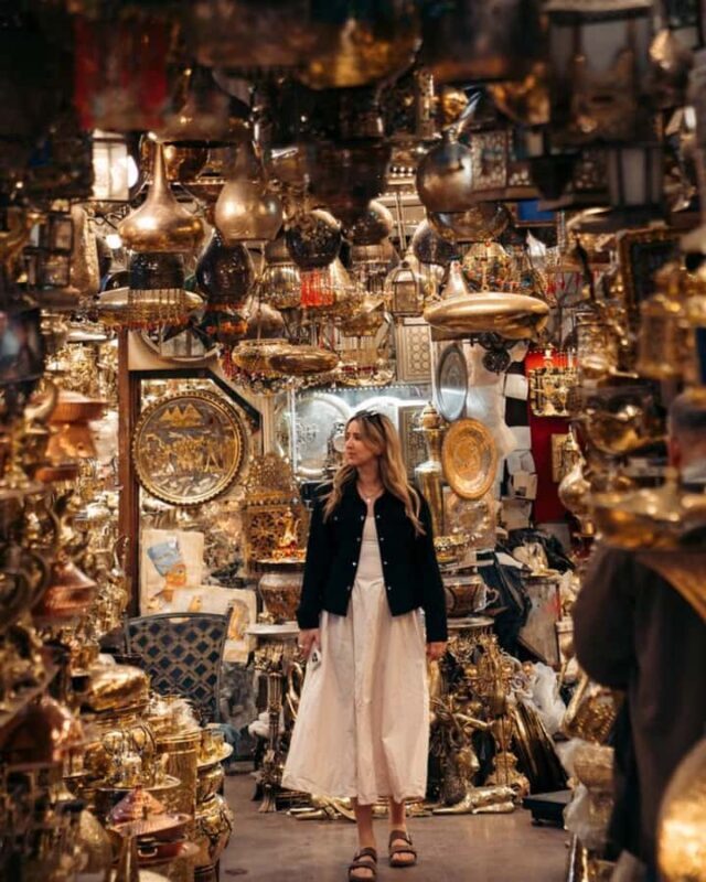 Delhi: Private Shopping Tour With An Female Expert - Key Points