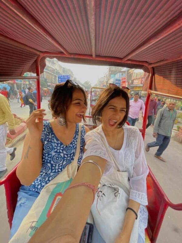 Delhi: Private Shopping Tour With An Female Expert - Practical Details and Considerations