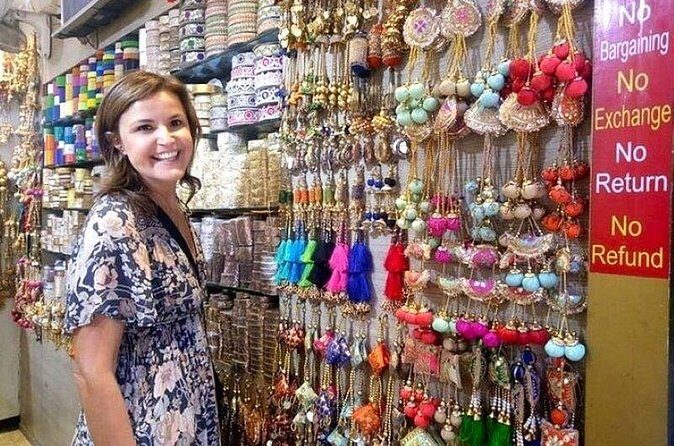 Delhi Shopping Tour with Female Shopping Expert - The Sum Up