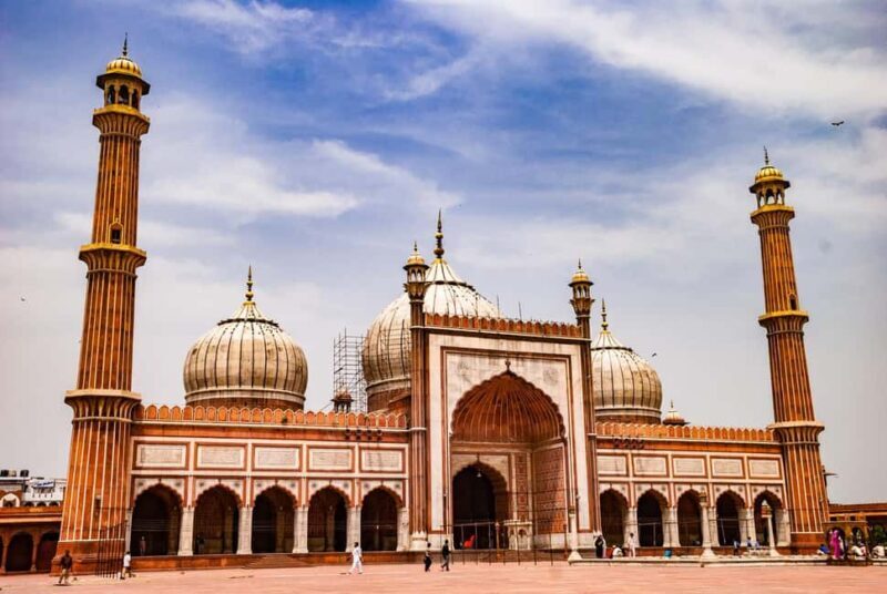 Delhi: Spiritual Tour with Religious Landmarks - Who Is This Tour Best For?