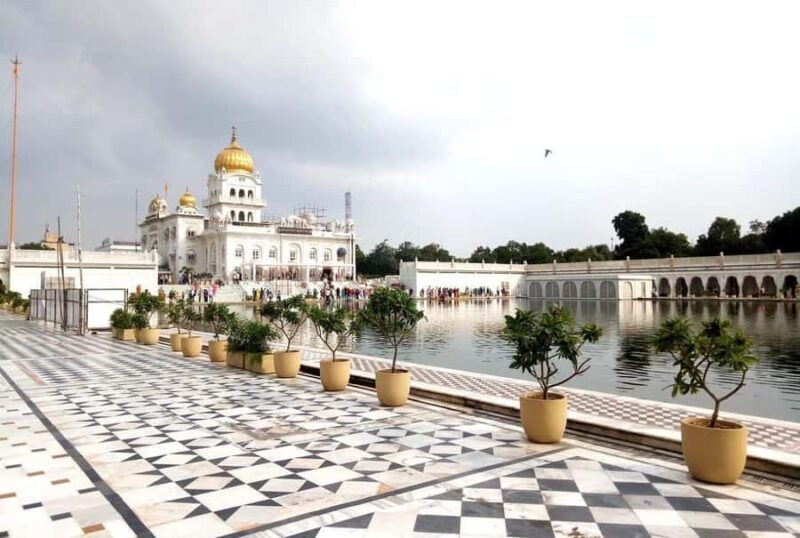 Delhi: Spiritual Walk (Bangla Sahib & Laxminarayan Temple) - An In-Depth Look at the Tour Experience