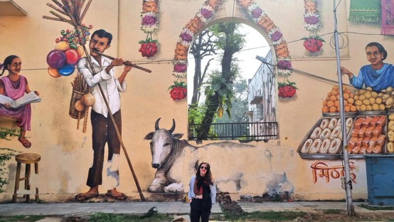 Delhi Street Art Tour: Explore the Murals & Visit a Stepwell - Authentic South Indian Breakfast: A Delicious Start