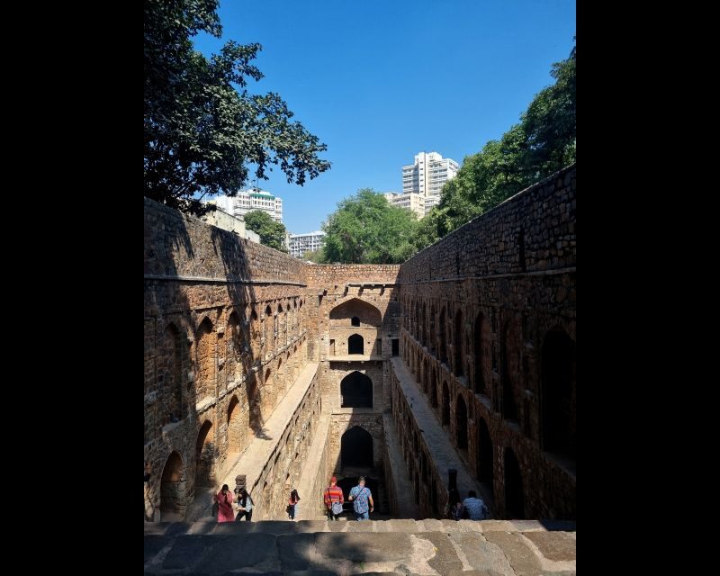 Delhi Street Art Tour: Explore the Murals & Visit a Stepwell - Transportation: Traveling Like a Local