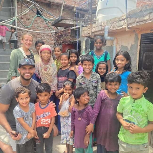 Delhi: Street Performers Walk Local Tour - The Value of Supporting Local Art