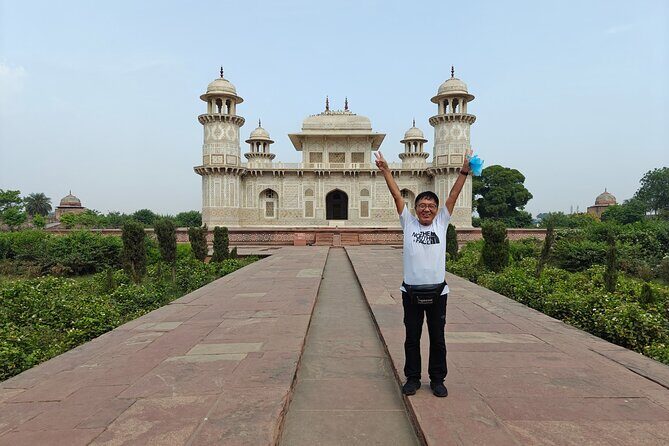 Delhi: Taj Mahal Agra Fort & Baby Taj Tour by Car with Fast Entry - FAQs