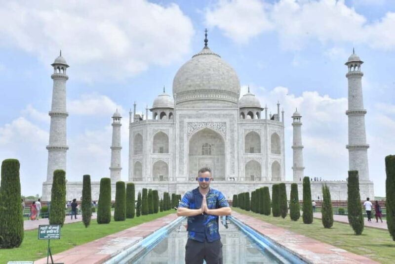 Delhi: Taj Mahal & Agra Tour by Gatimaan Express Train - Lunch at a 5-Star Hotel: Tasting Local Flavors