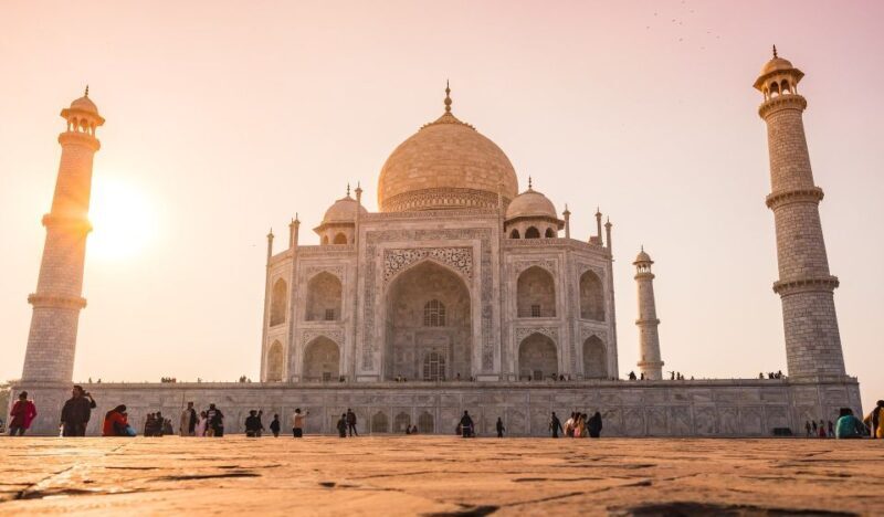 Delhi: Taj Mahal and Agra Private Day Trip with Hotel Pickup - The Itinerary: What to Expect During Your Day Trip