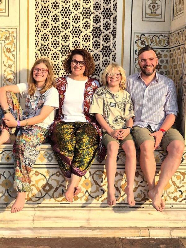 Delhi to Taj Mahal & Fort Tour + Lunch & Photographer - Key Points