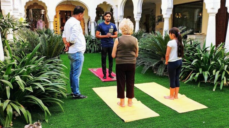 Delhi: Traditional Indian Yoga Experience - Key Points