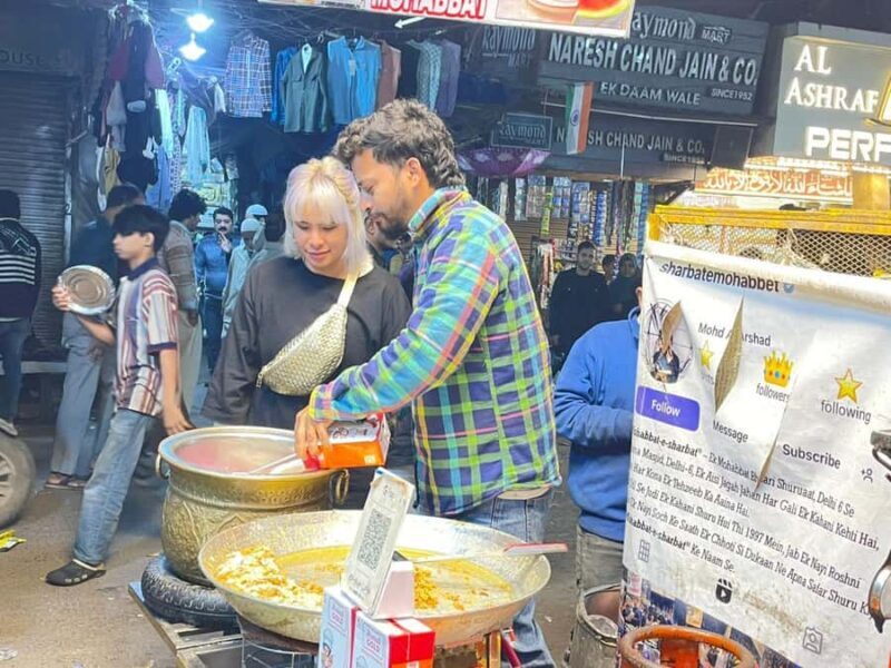 Delhi:Old Delhi Night Walk-Street Food Taste & Rickshaw Ride - Detailed Review: What You Can Expect on the Tour
