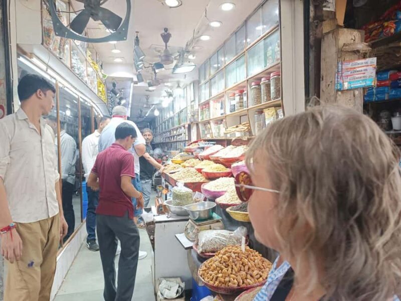 Delhi:Old Delhi Night Walk-Street Food Taste & Rickshaw Ride - FAQs