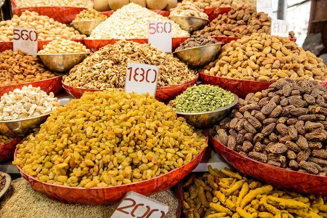 Delhi's Hidden Treasures Your Exclusive Private Shopping Tour - Chandni Chowk: A Window into Mughal Delhi