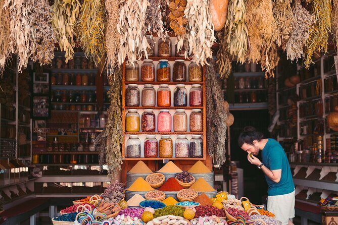 Delhi's Hidden Treasures Your Exclusive Private Shopping Tour - Khari Baoli: The Spice Market of Asia