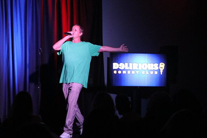 delirious-comedy-club-at-hennesseys-tavern-downtown-las-vegas-2