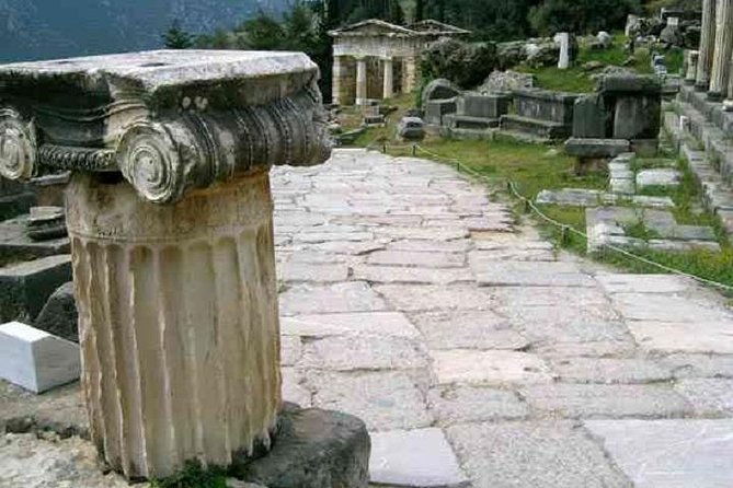 delphi-and-hosios-loukas-monastery-full-day-private-tour