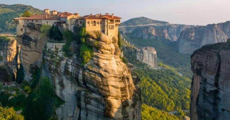 delphi-and-meteora-2-day-bus-tour-from-athens