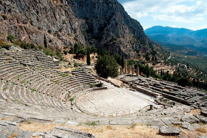 delphi-and-meteora-2-days-private-tour