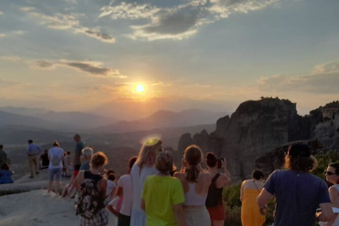 delphi-and-meteora-private-tour-up-to-11-people