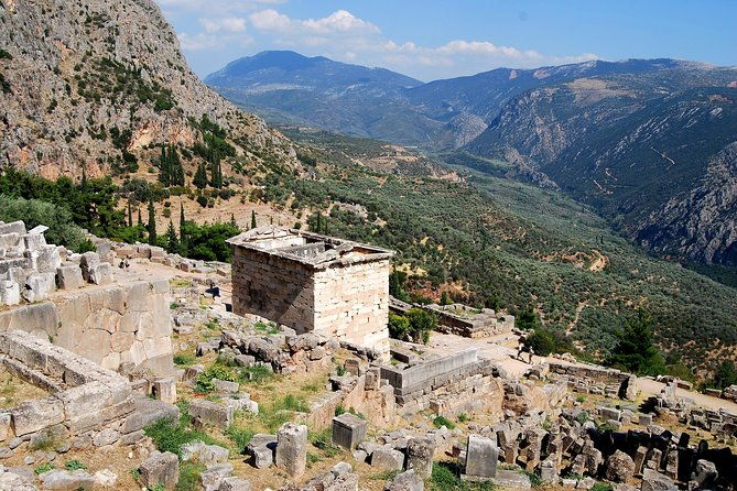 delphi-and-meteora-two-days-tour-from-athens
