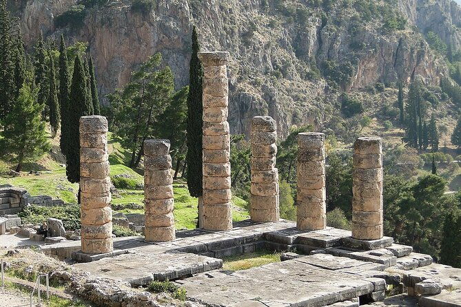 delphi-arachova-and-levadia-krya-springs-private-day-tour