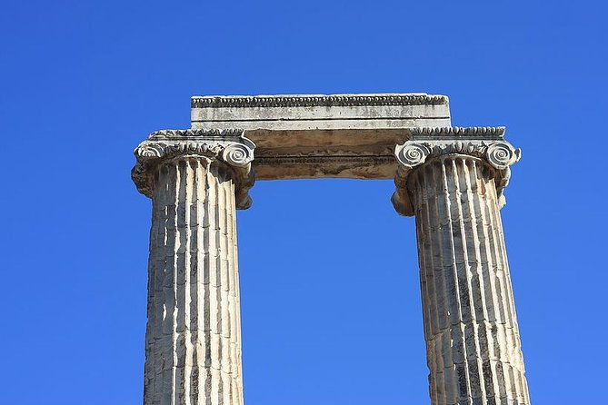 delphi-full-tour-hosios-loukas-monastery-and-arachova-village-private-tour