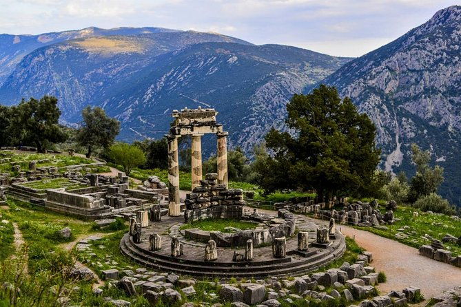 delphi-hosios-loukas-arachova-village-luxury-private-tour