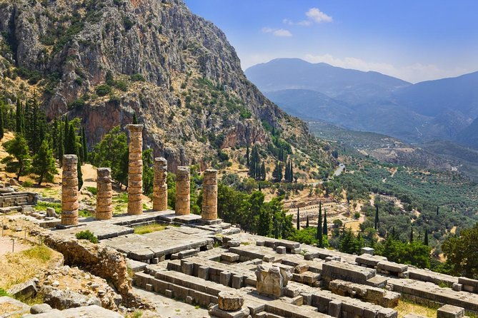 delphi-hosios-loukas-arachova-village-luxury-private-tour