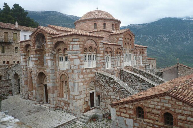 delphi-hosios-loukas-monastery-full-day-private-tour-from-athens