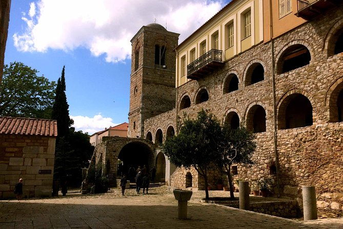 delphi-meteora-and-thermopylae-3-day-private-tour