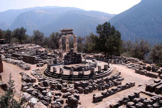 delphi-meteora-and-thermopylae-3-day-private-tour
