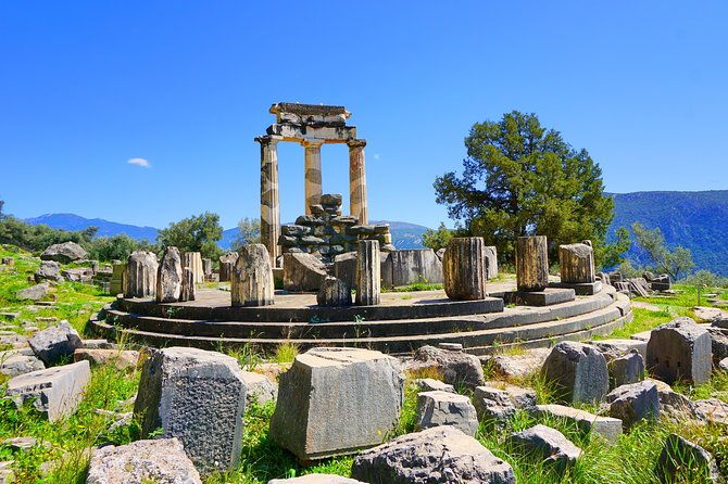 delphi-private-tour-from-athens-a-trip-at-the-navel-of-the-earth