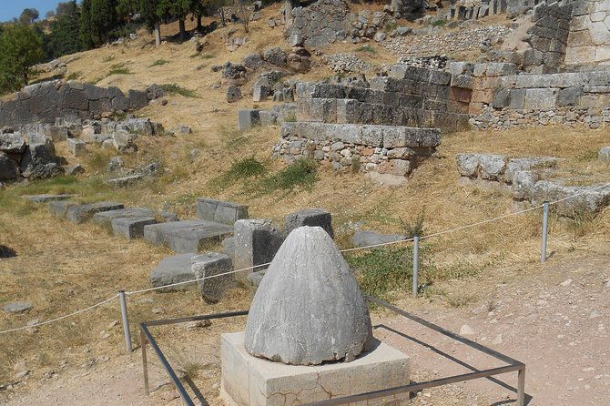 delphi-private-tour-from-athens-a-trip-at-the-navel-of-the-earth