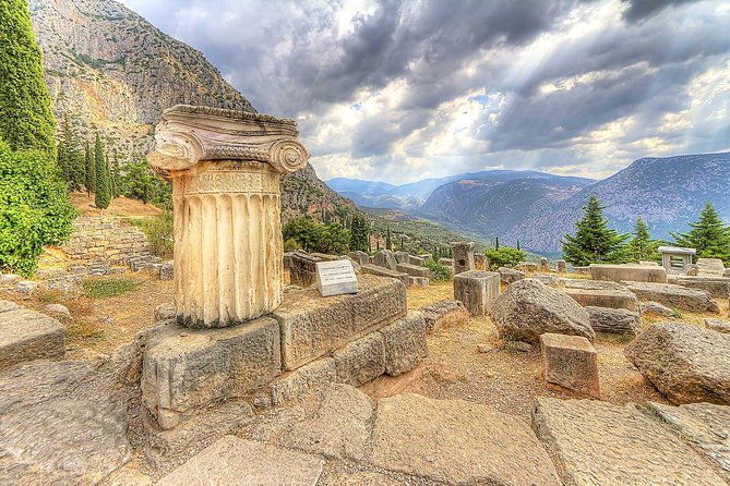 delphi-private-tour-from-athens-a-trip-at-the-navel-of-the-earth