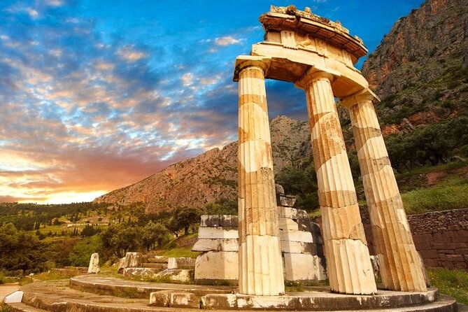 delphi-spanish-guided-one-day-tour